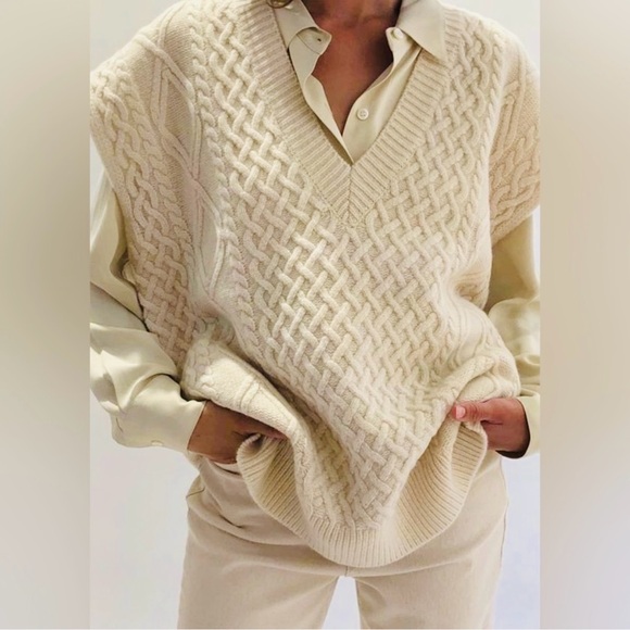 The Frankie Shop Oversized Cable Knit Wool Vest - Picture 5 of 6
